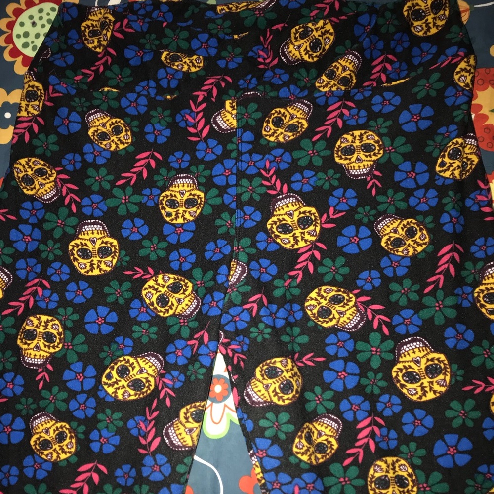 LuLaRoe skulls 💀💀